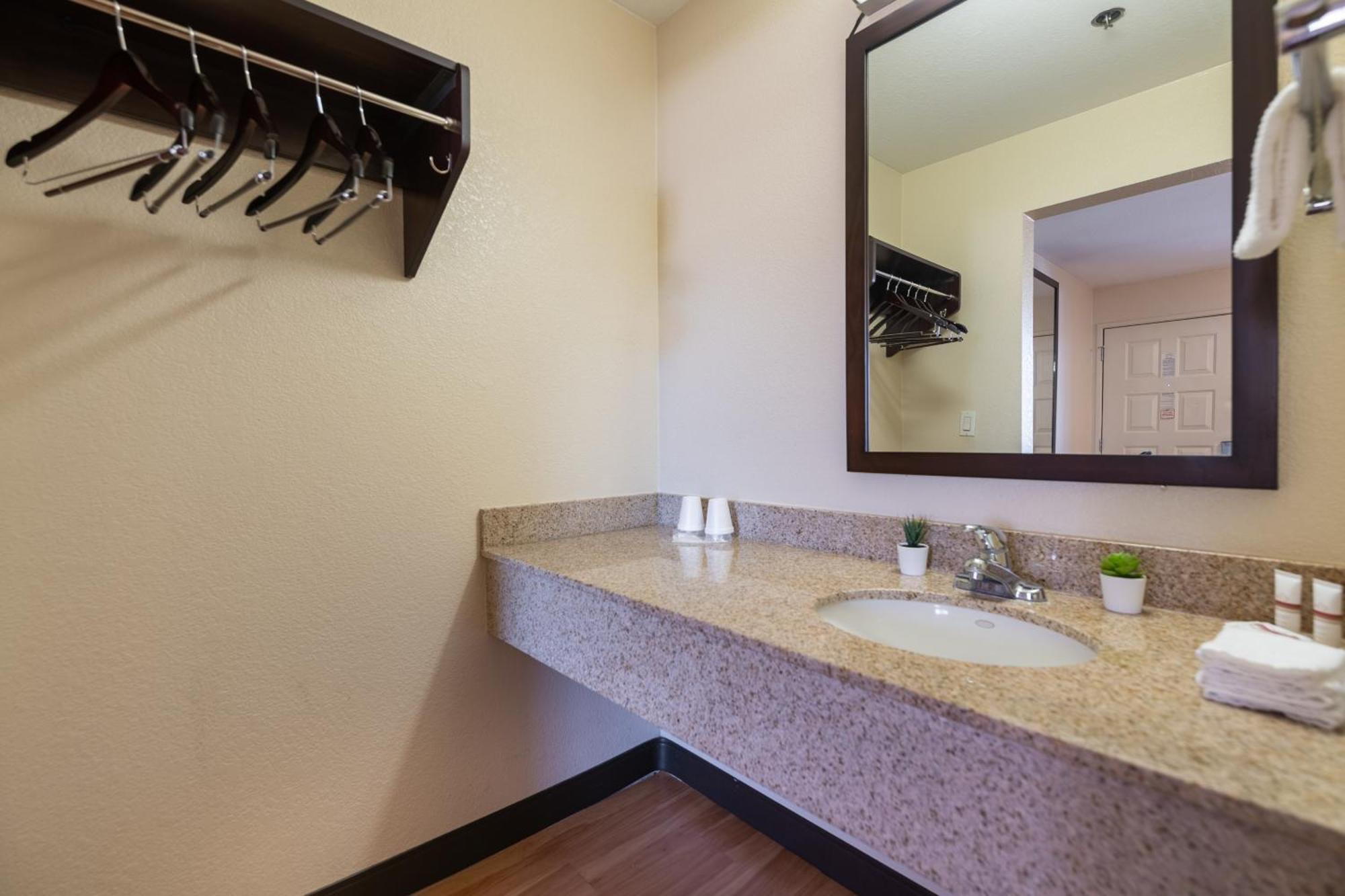 Sacramento Inn & Suites North Highlands Екстер'єр фото